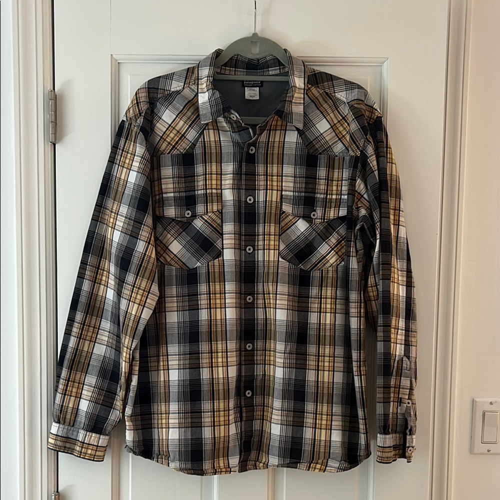 Patagonia Western Plaid Ling Sleeve Button Down Shirt